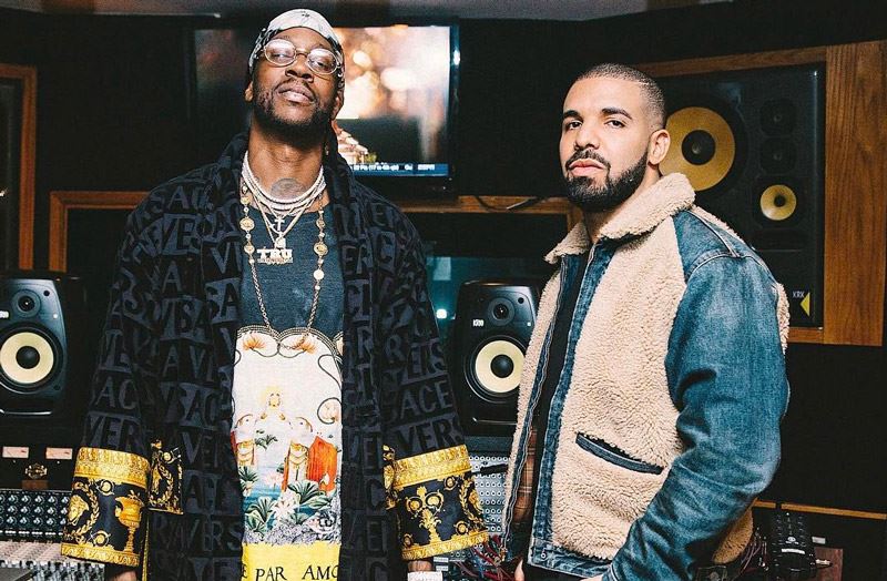 Халаты Versace: Гармония традиций и современности