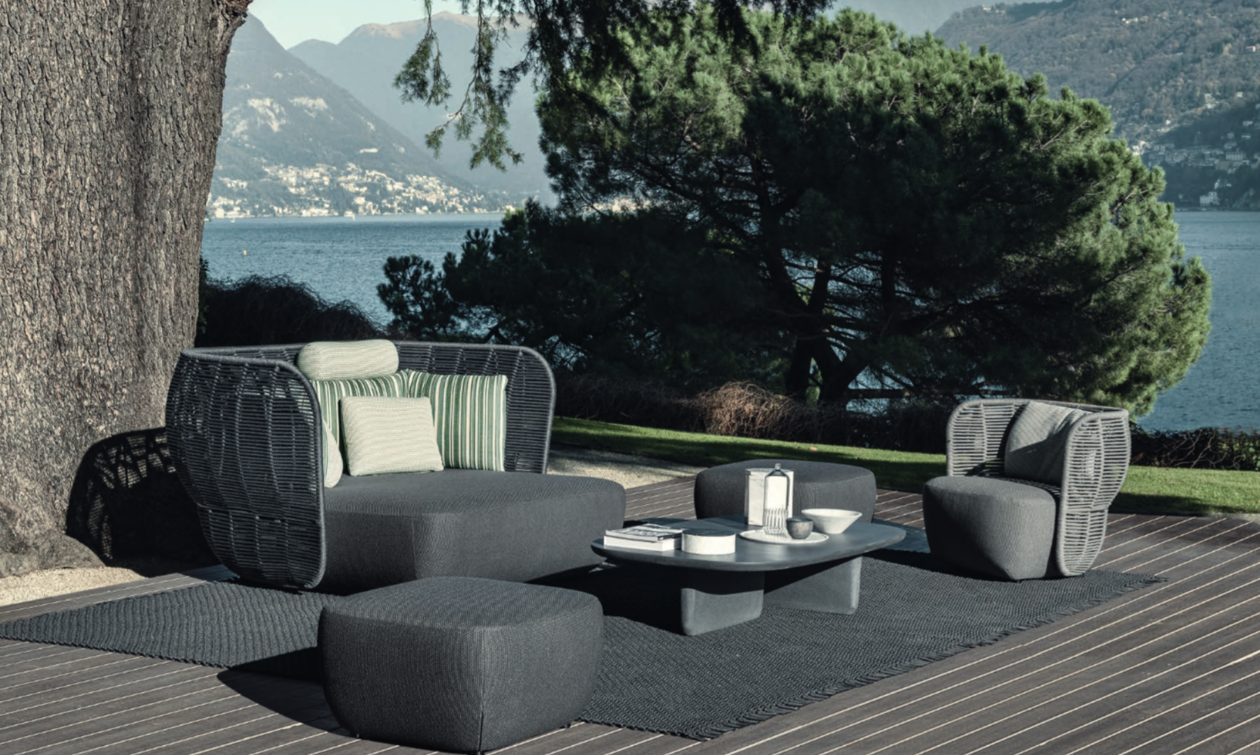 كراسي بذراعين باي الخارجية