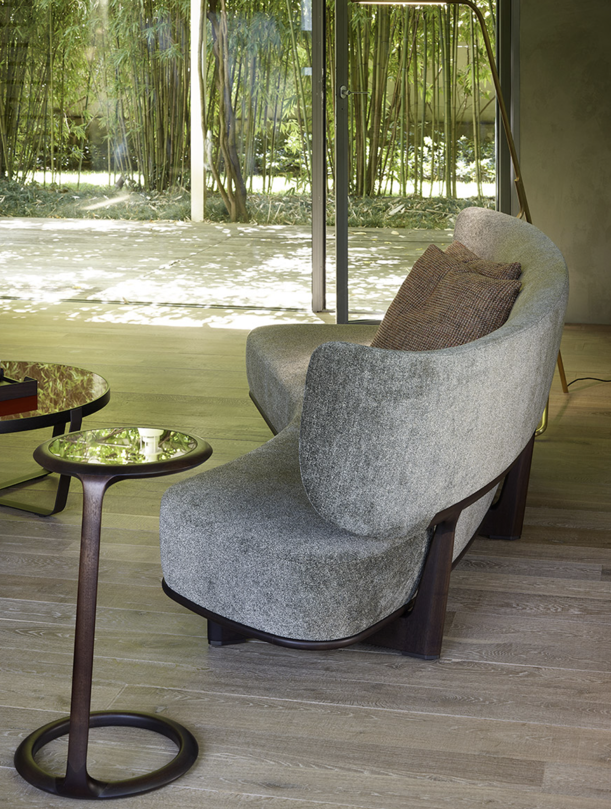 طاولة جانبية Beside You