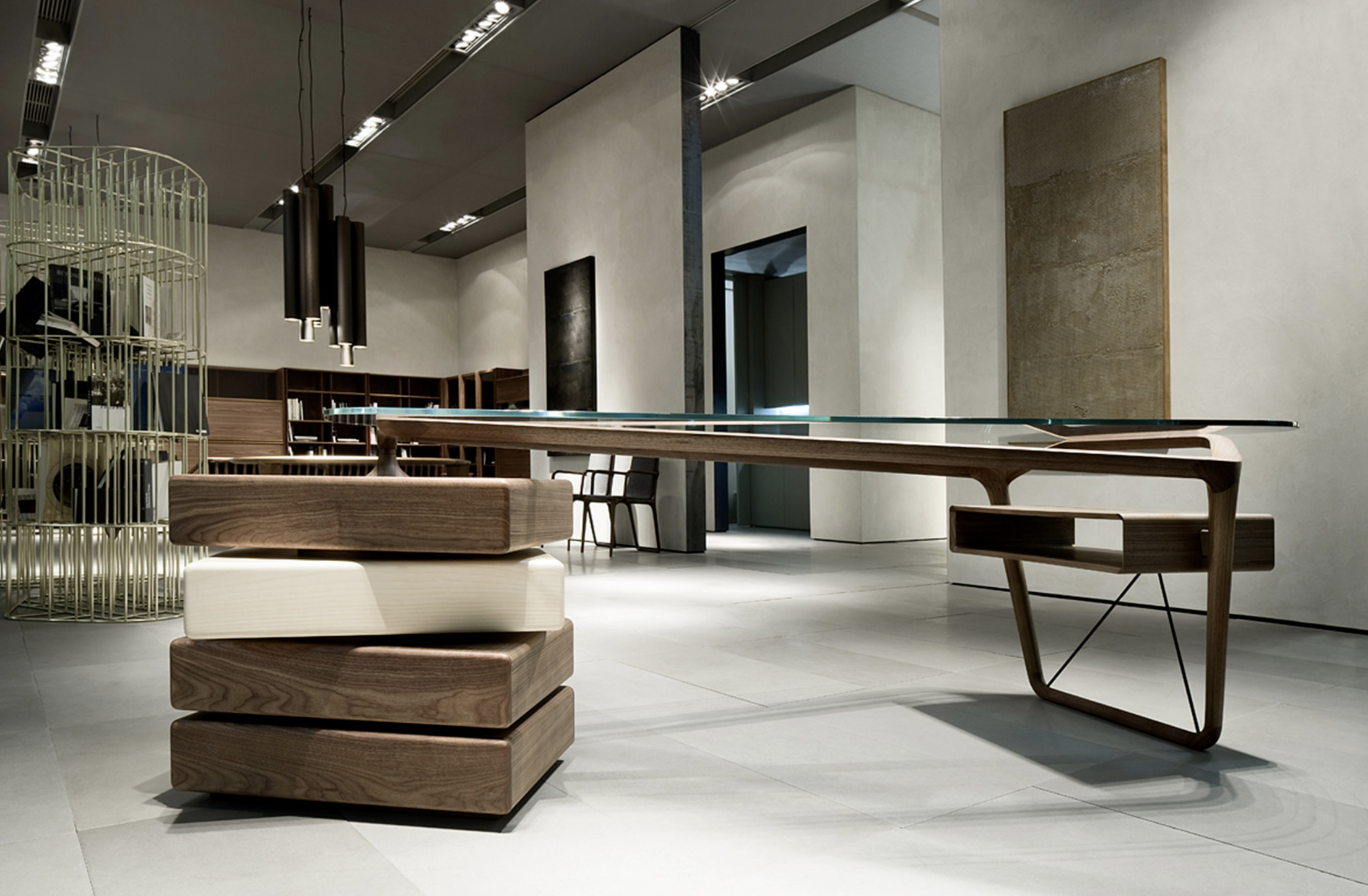 Дизайнерский стол Omaggio