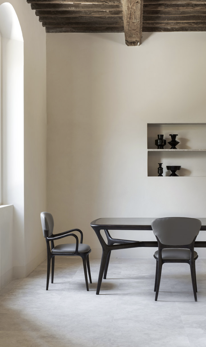 طاولة سيفينمايلز