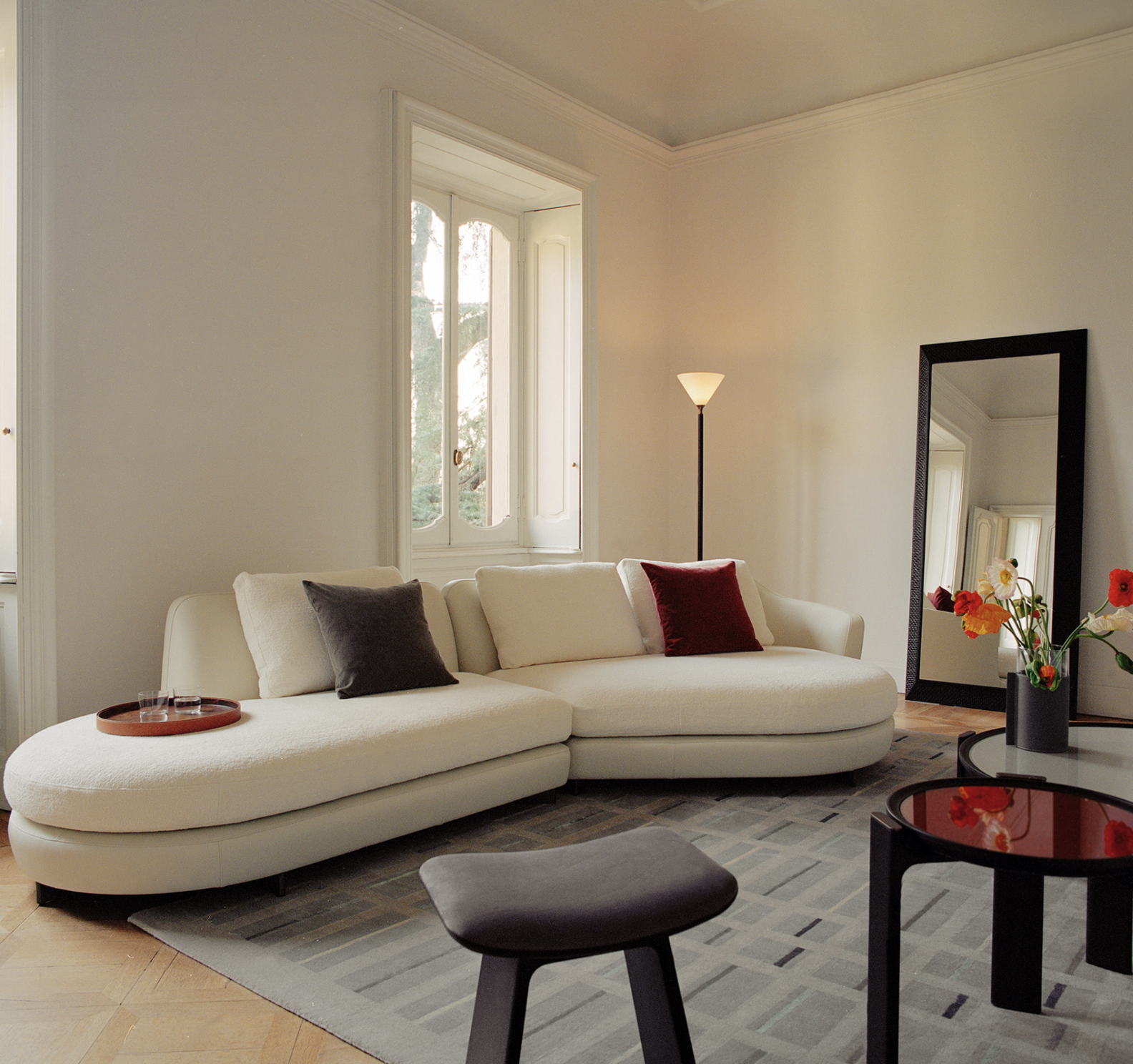 Напольное зеркало DUO с рамой из массива ясеня