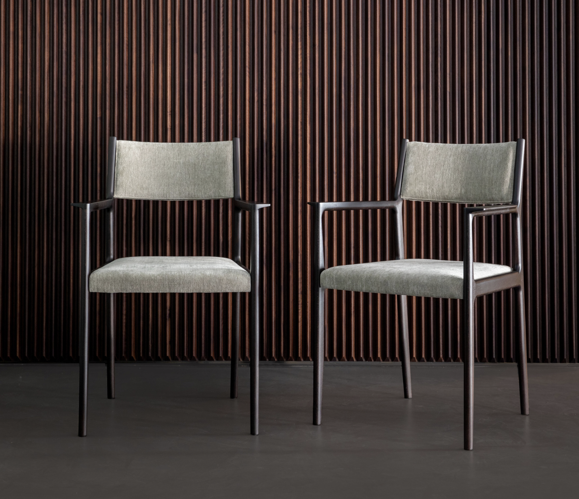 كرسي ليزا: تكريم أيقوني لتصميم Superleggera