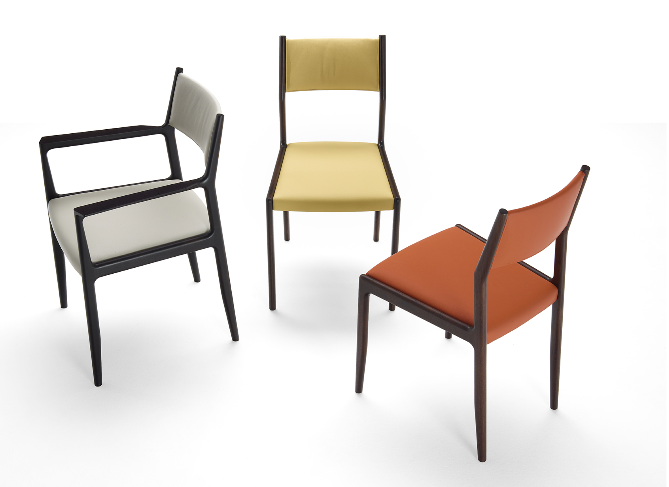 كرسي ليزا: تكريم أيقوني لتصميم Superleggera