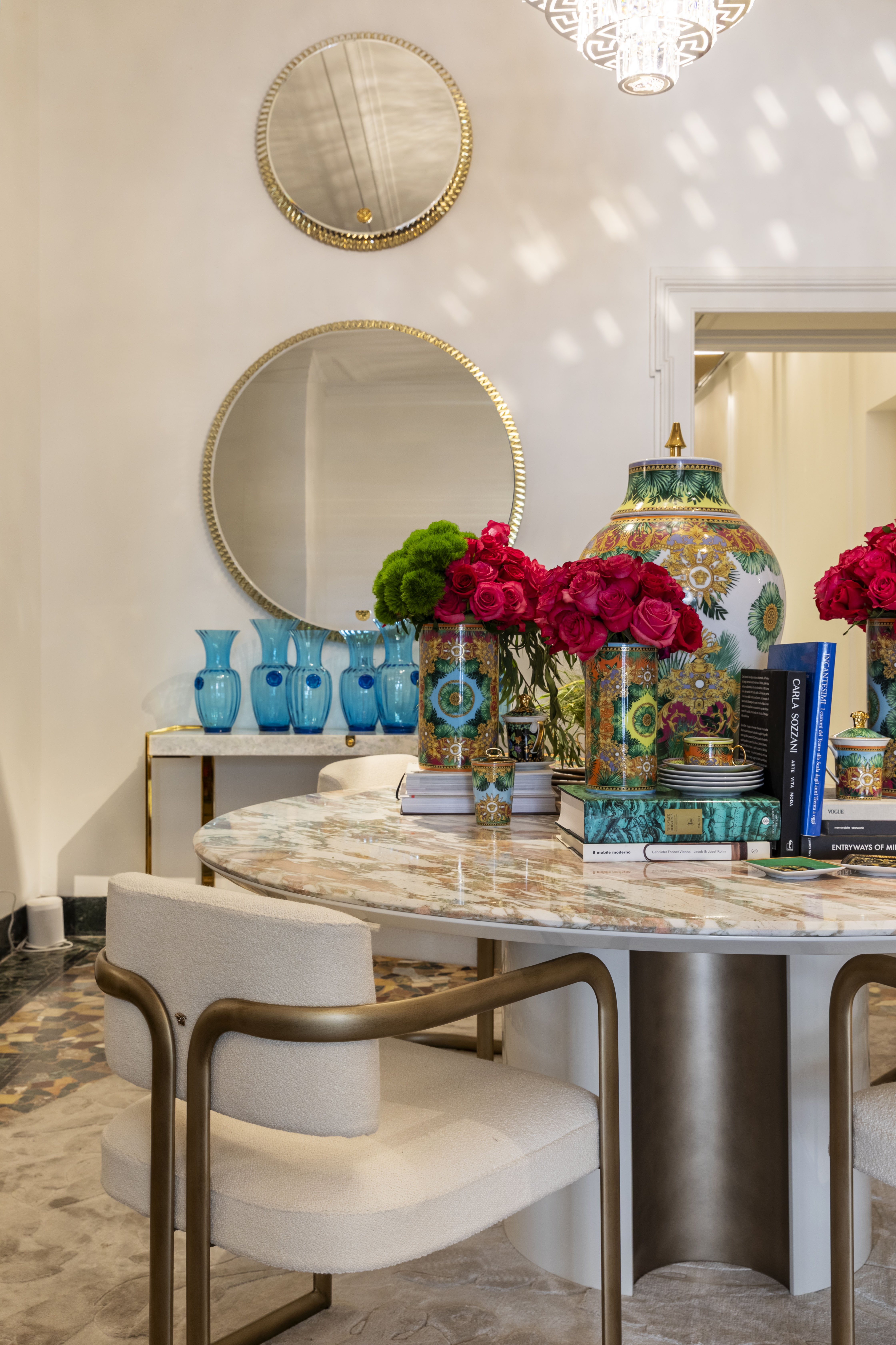 Tholos dining and lounge table