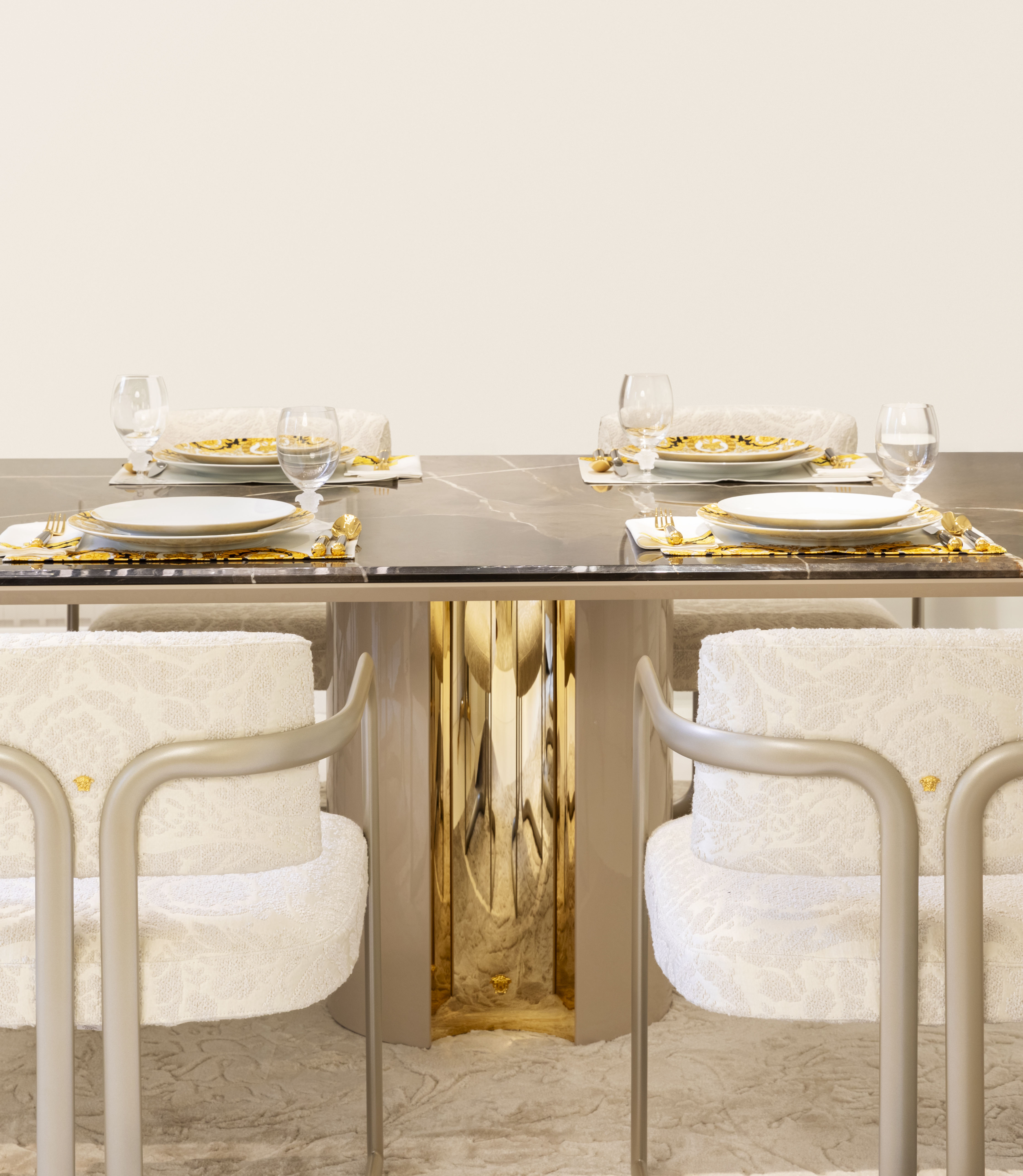 Tholos dining and lounge table