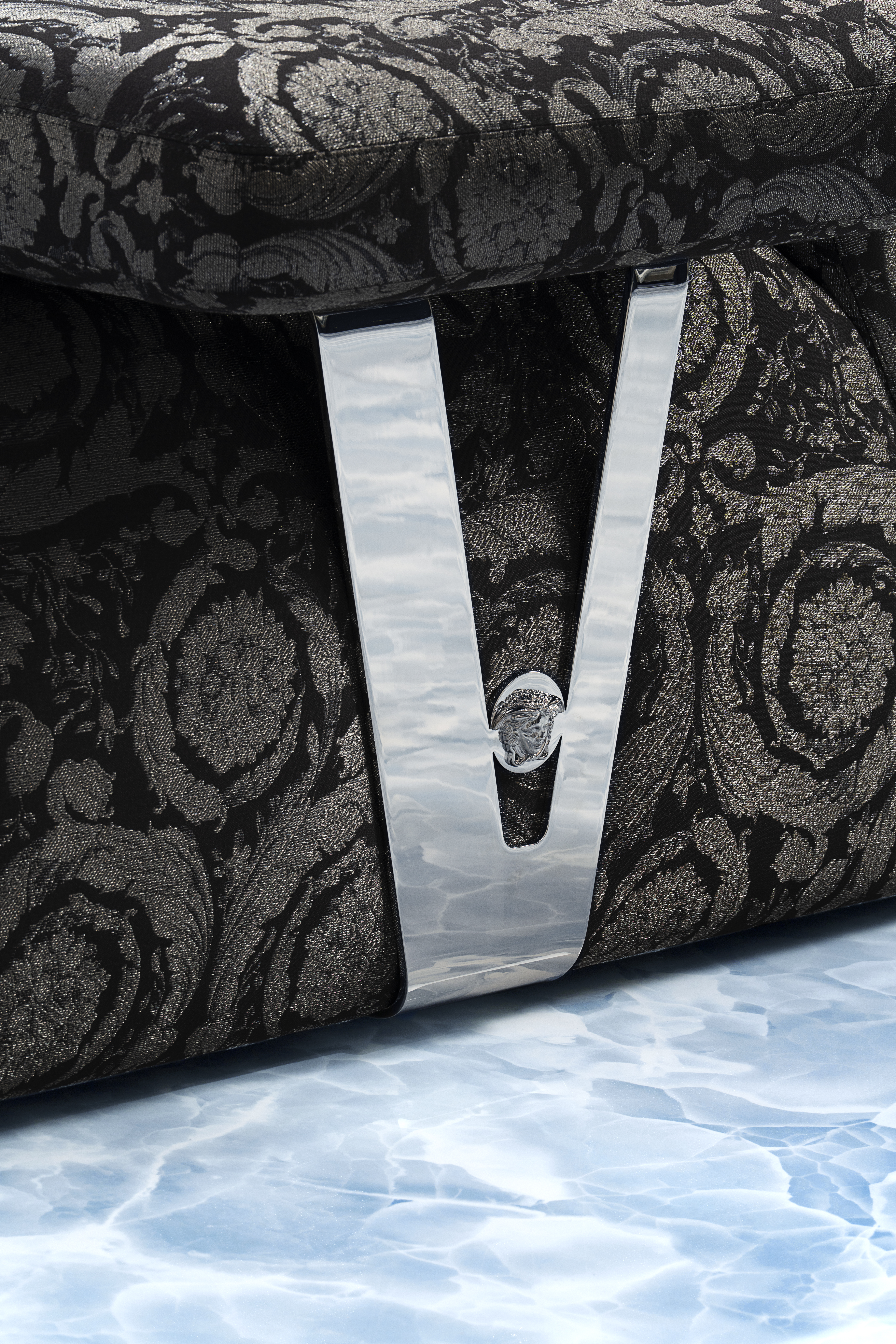 Iconic sectional sofa