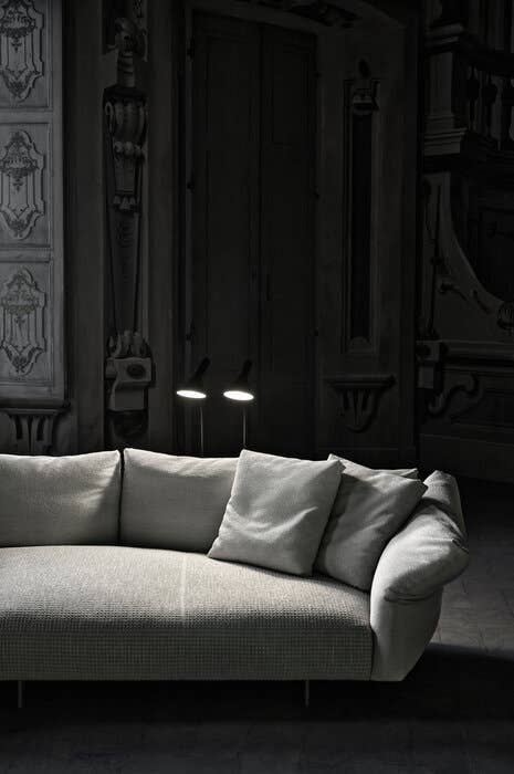Модульная система диванов Dambo от B&B Italia (Дизайн Piero Lissoni)