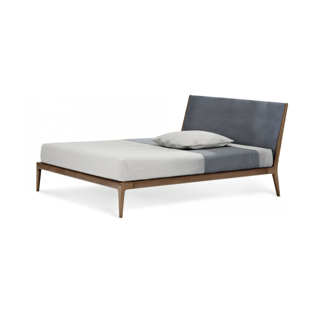 Brad | Bed