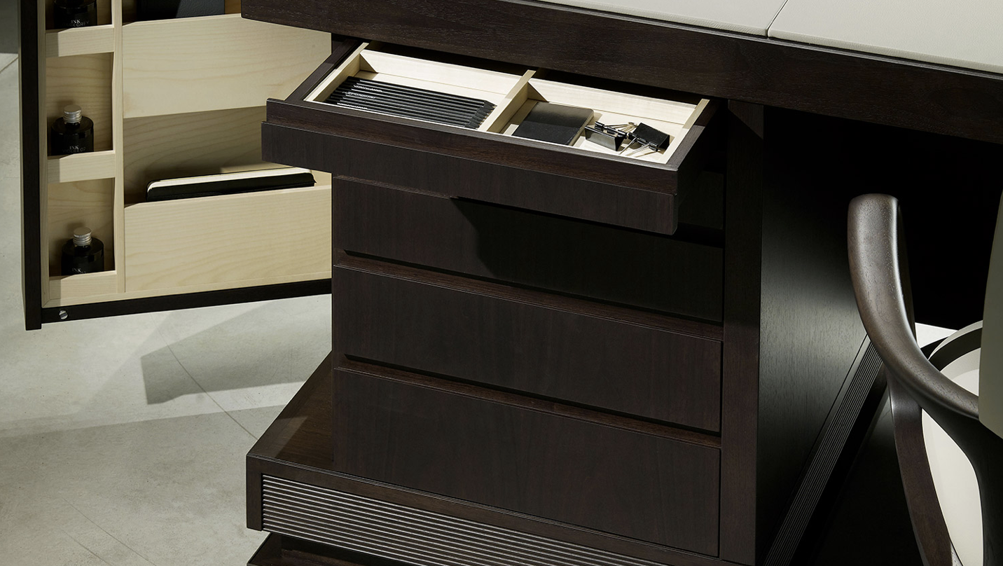 I.C.S. | Desk