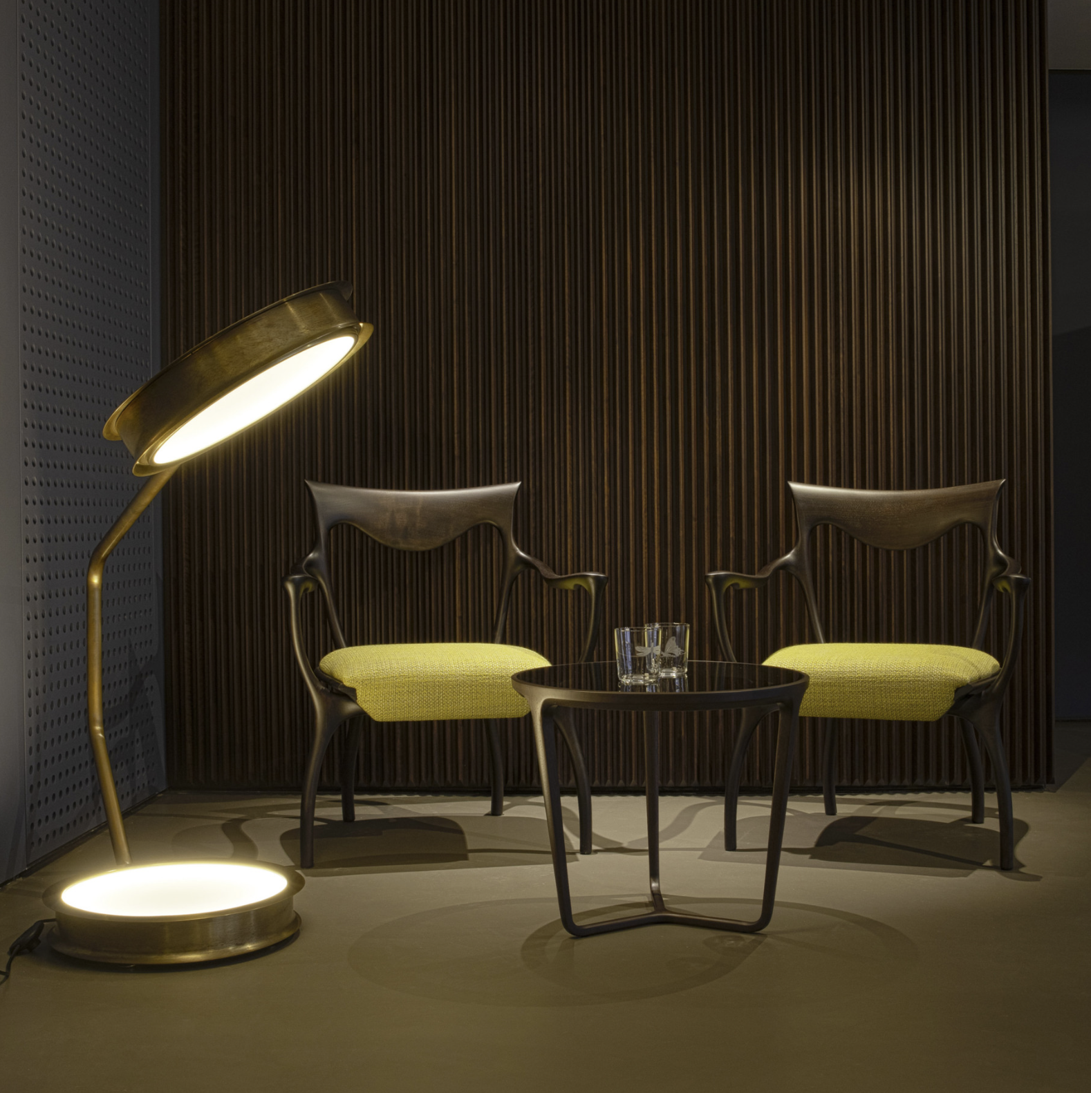 مصباح أرضي After Glow T