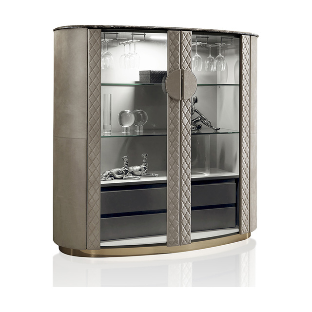 VOGUE DISPLAY CASE