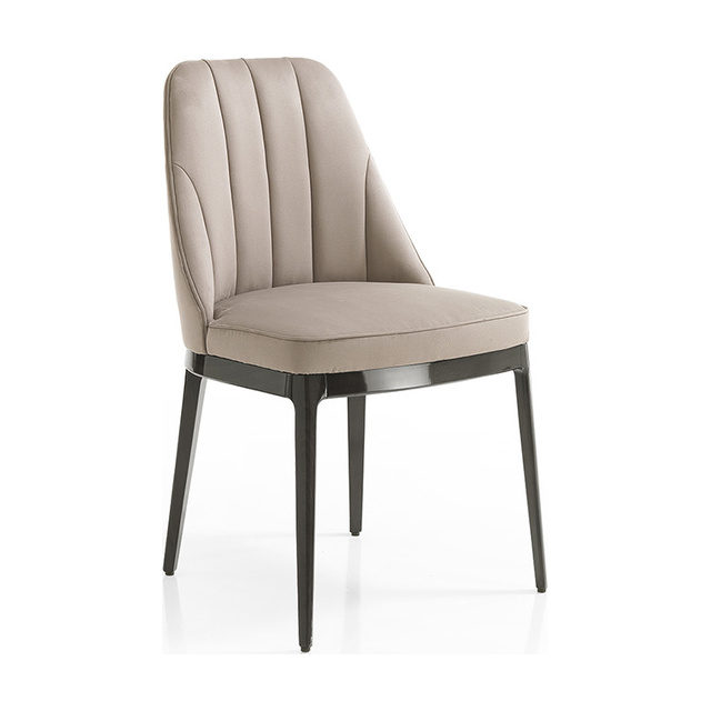 Charlotte chair