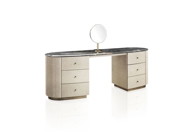 Vogue dress console beauty