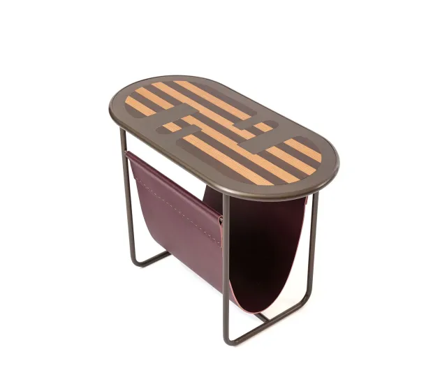 O'lock side table