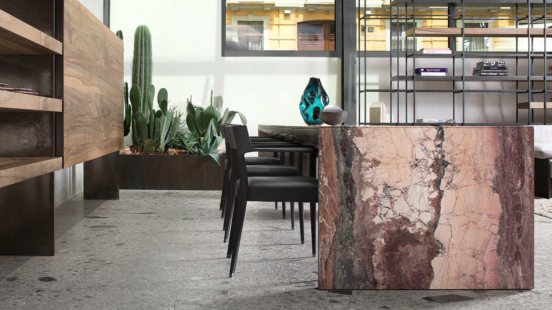 كرسي-VA بمساند للذراعين