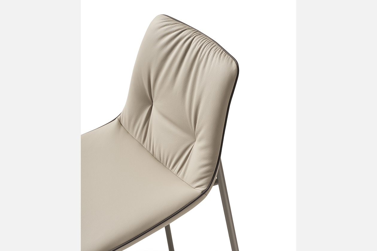 LISA STOOL 4 metal legs