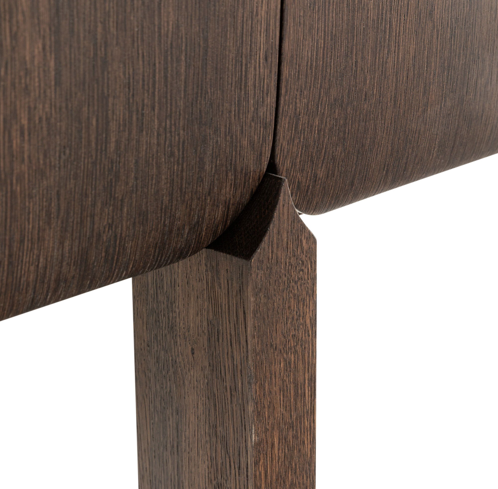 Efo, cabinet