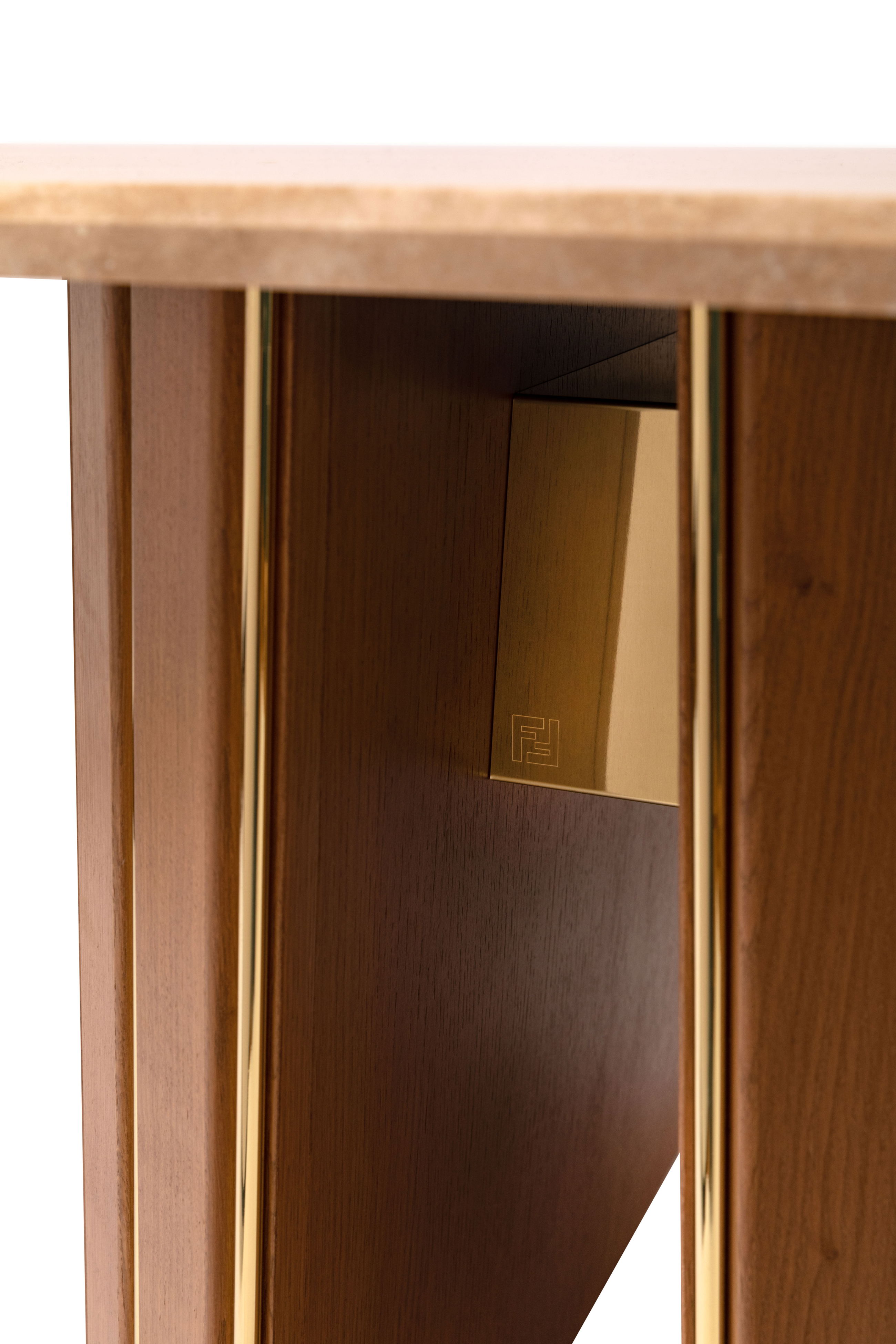 Kiru, table