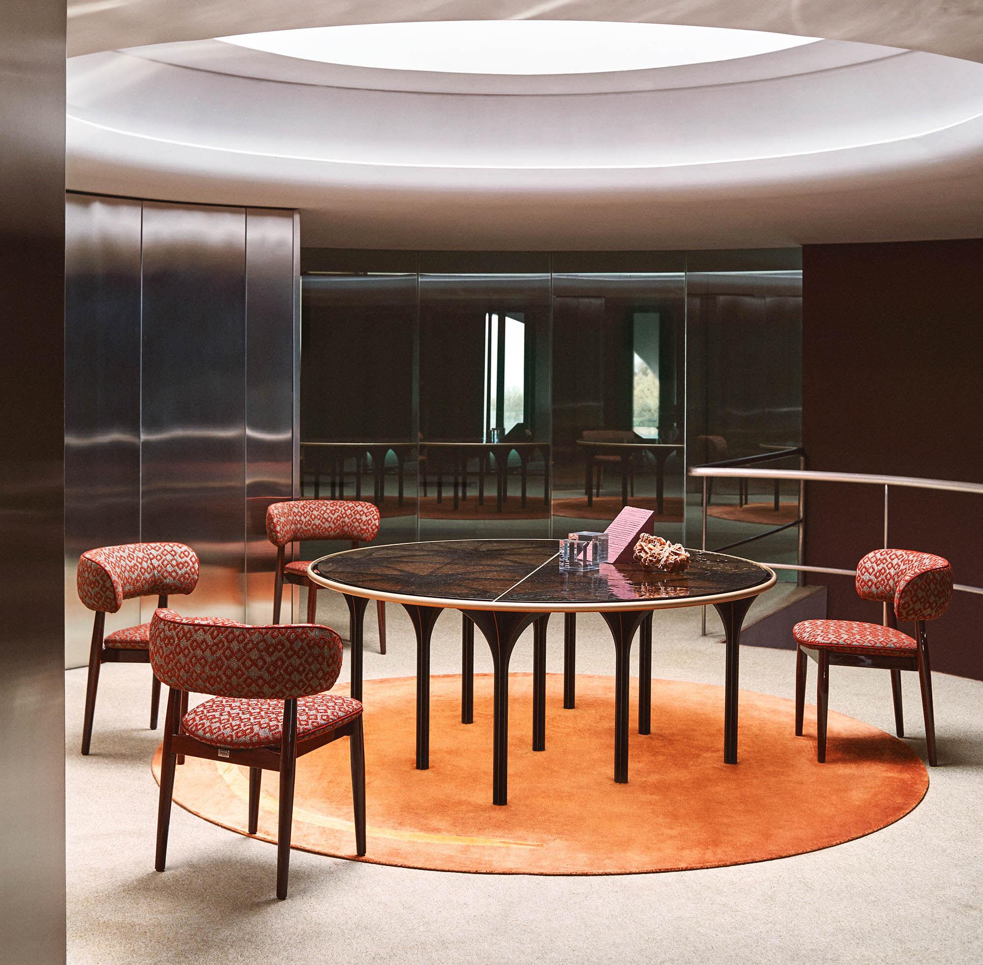 Metropolis, table