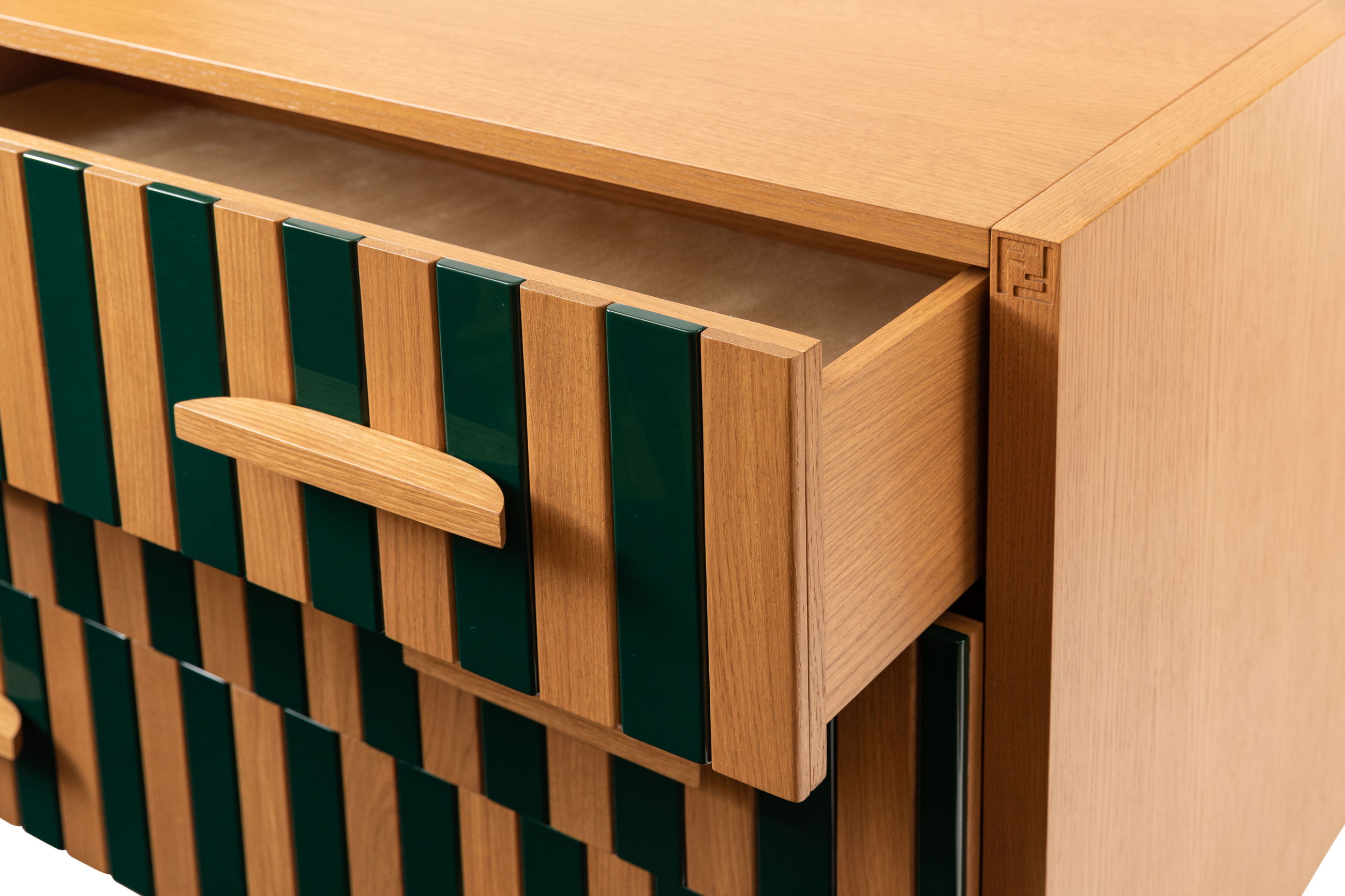 Mirage dresser
