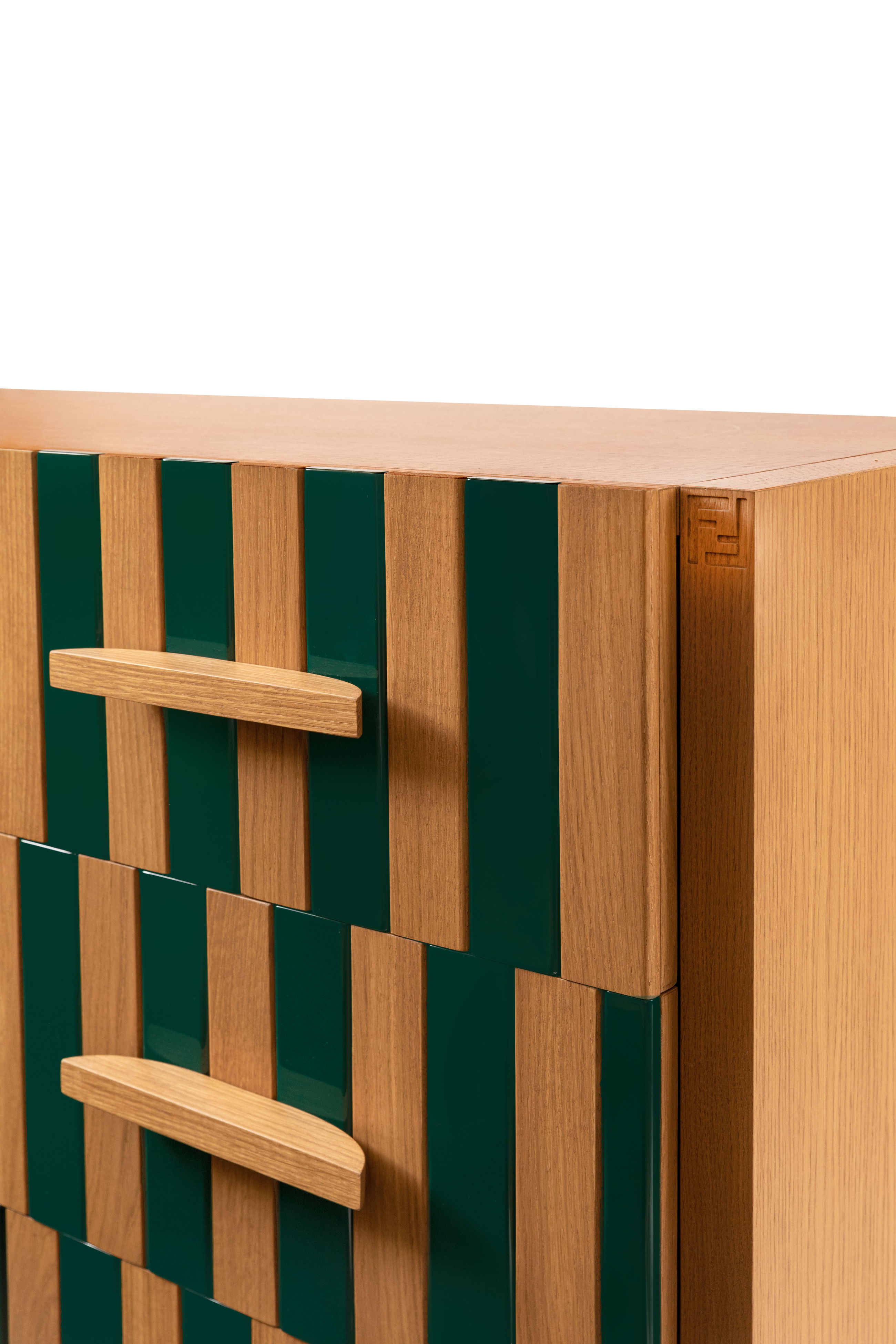Mirage dresser