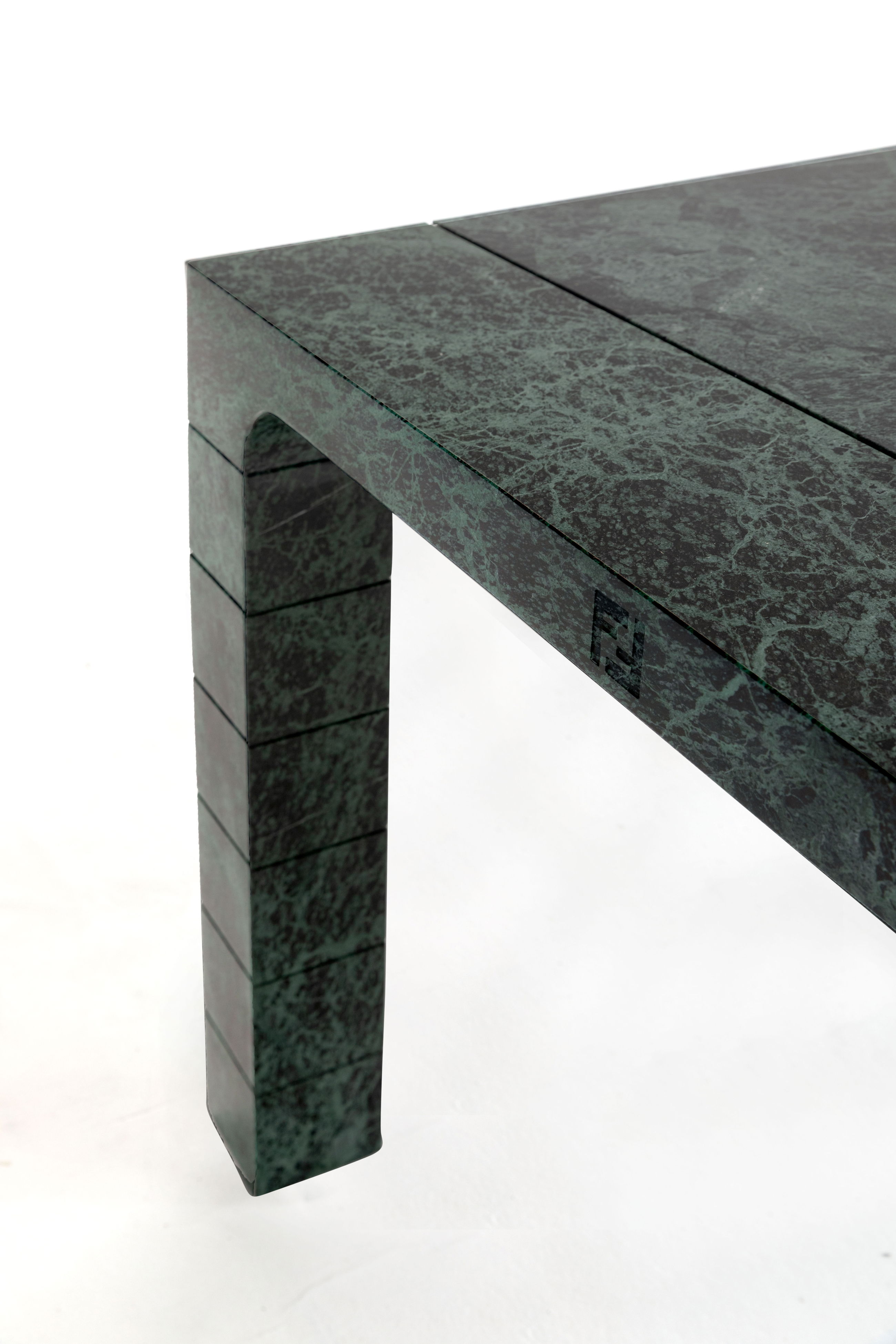 Petra, table