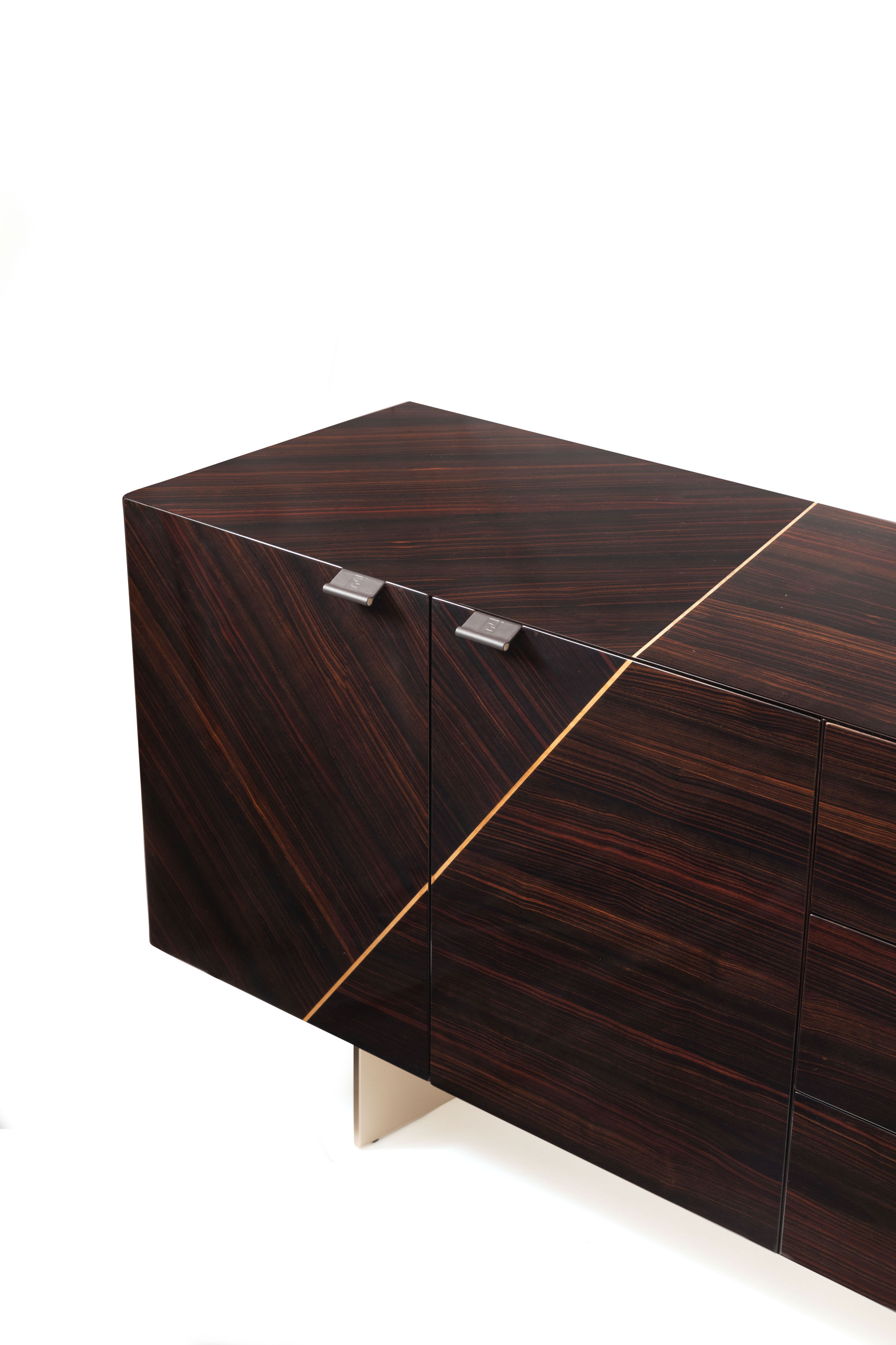 Selbit dresser
