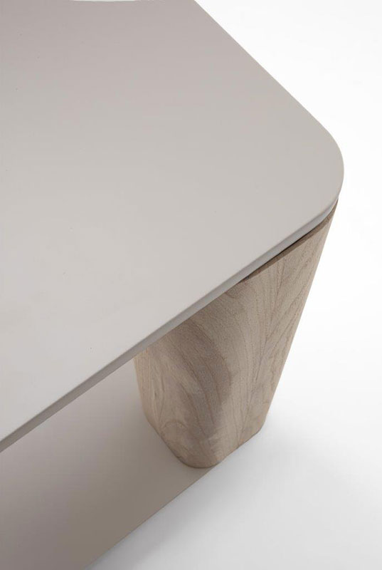 Eccentrico Side Table