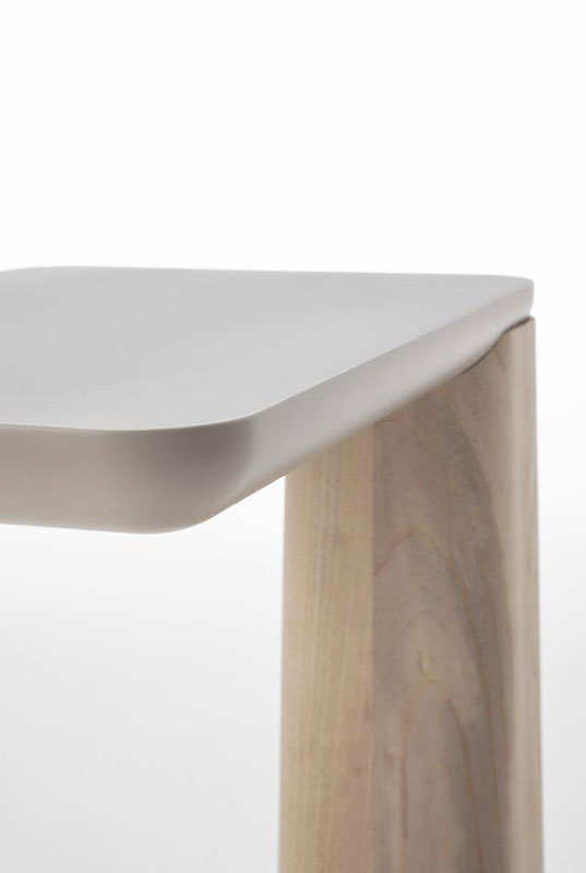 Eccentrico Side Table