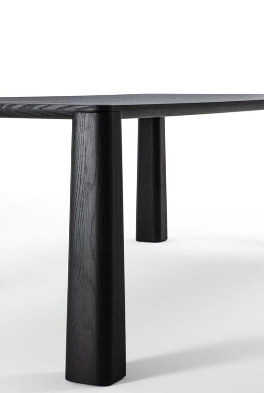 Eccentrico Table