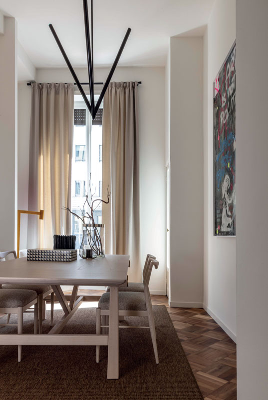Hashi Dining Table
