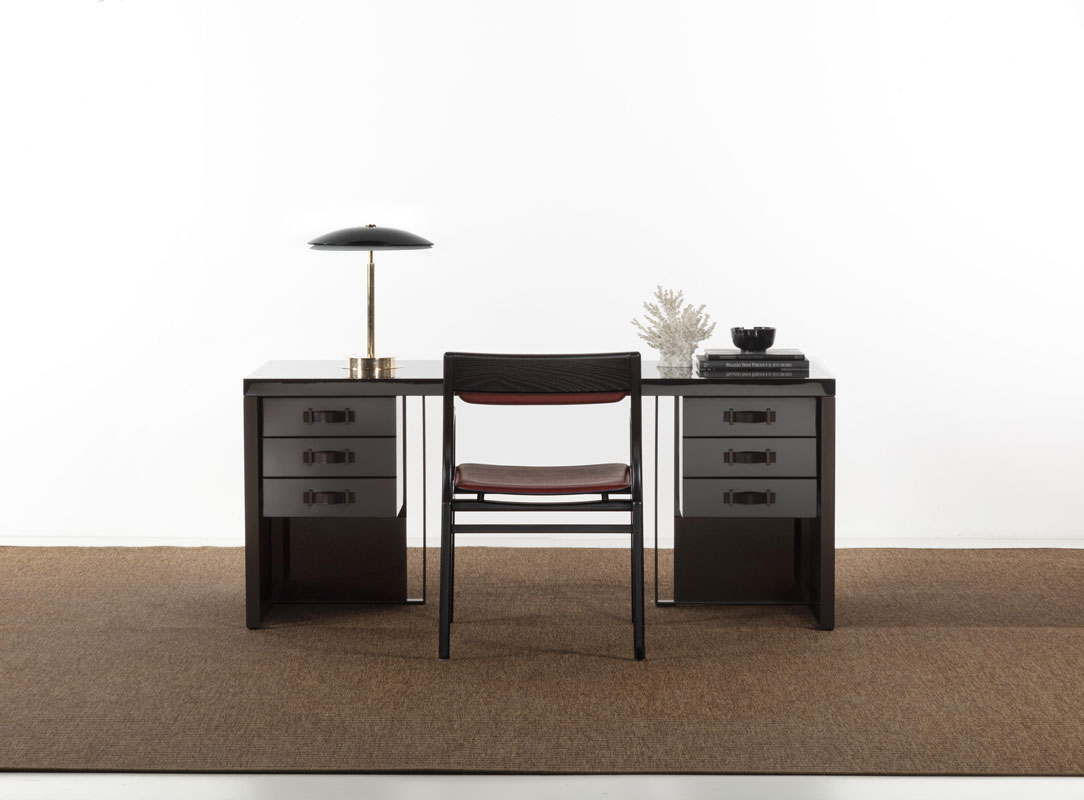 Kobe Desk