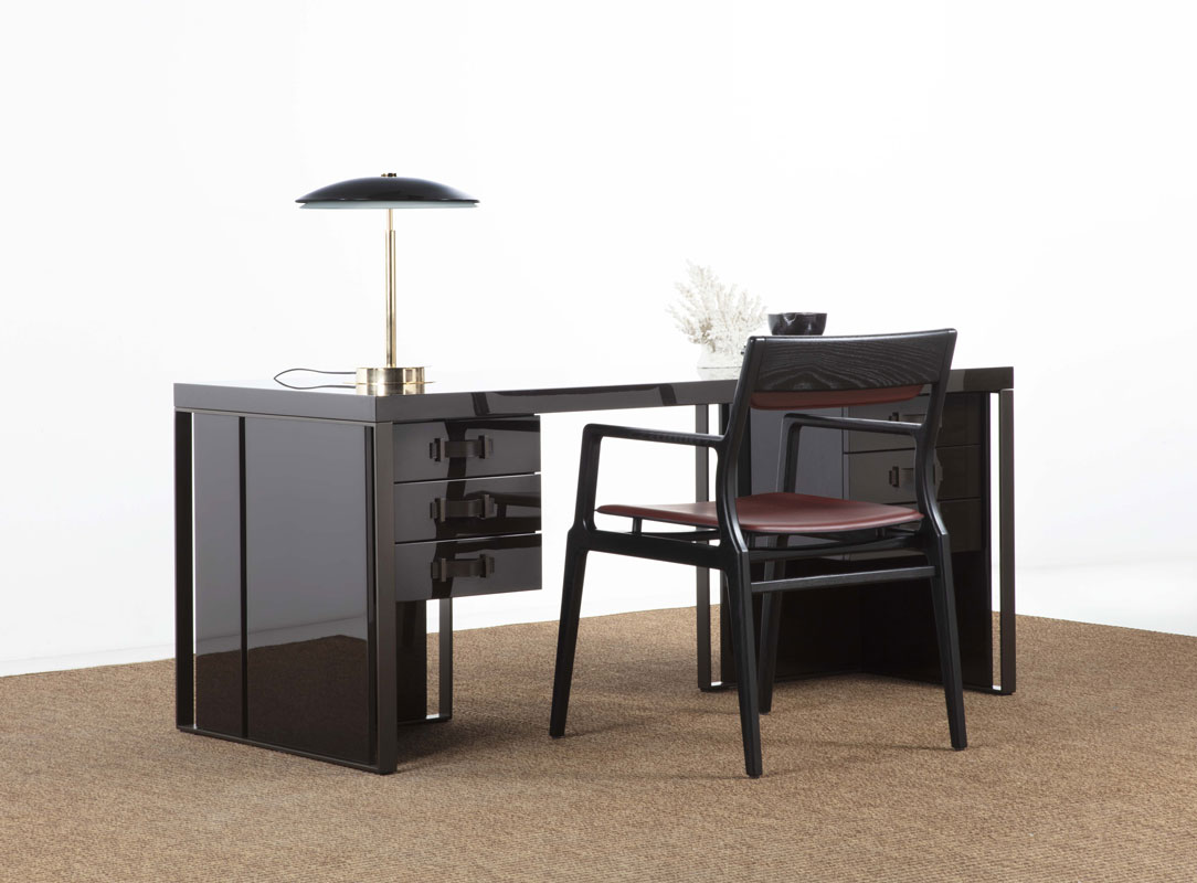 Kobe Desk