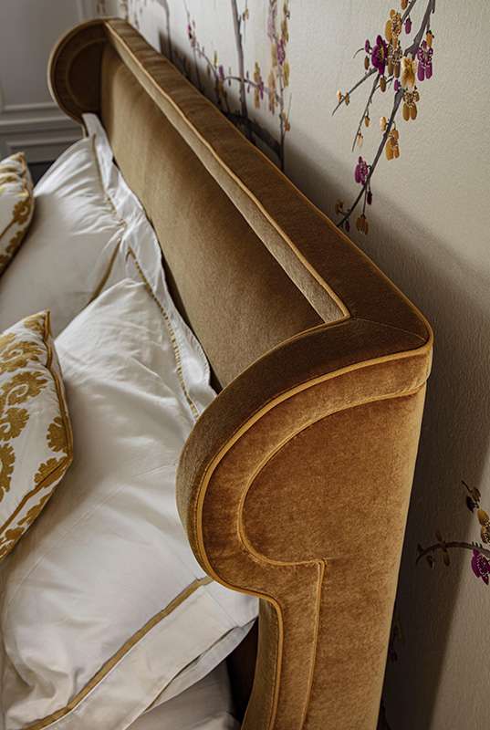 Ladone Bed