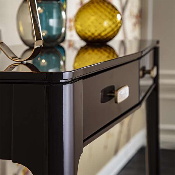 Lirica Console