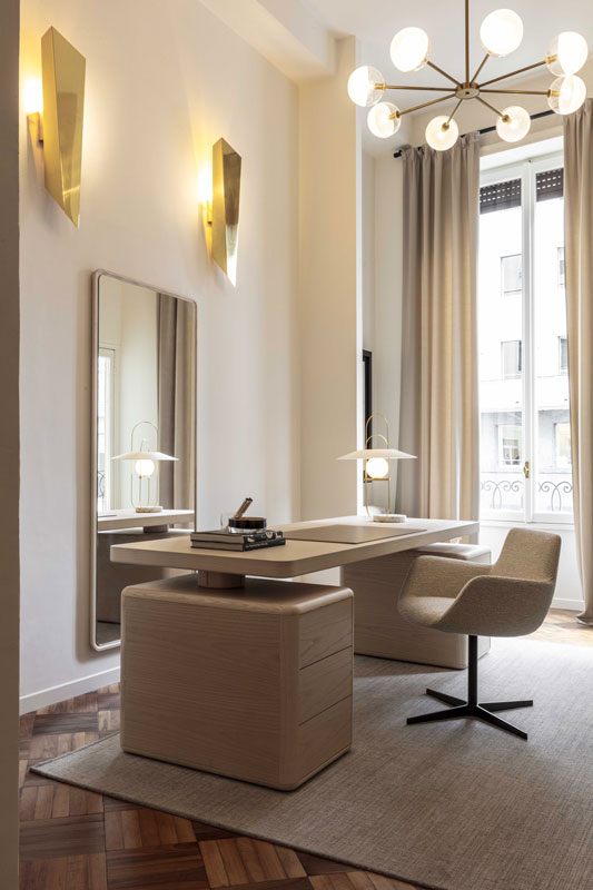 Spilla Mirror