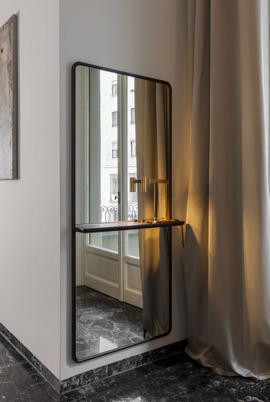 Spilla Mirror