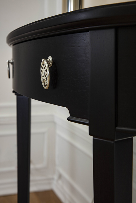 Tiffany Console