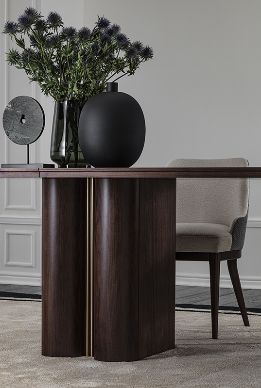Tomo Dining Table