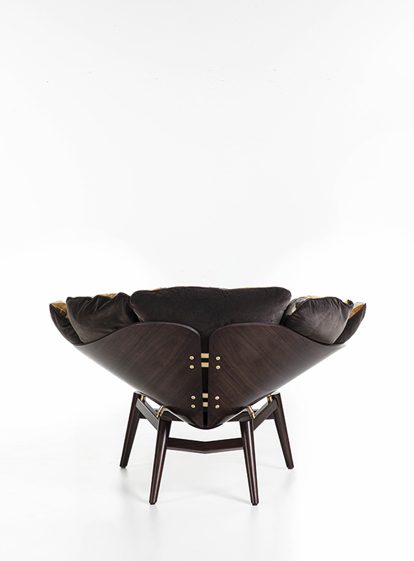 Viola Club Chair