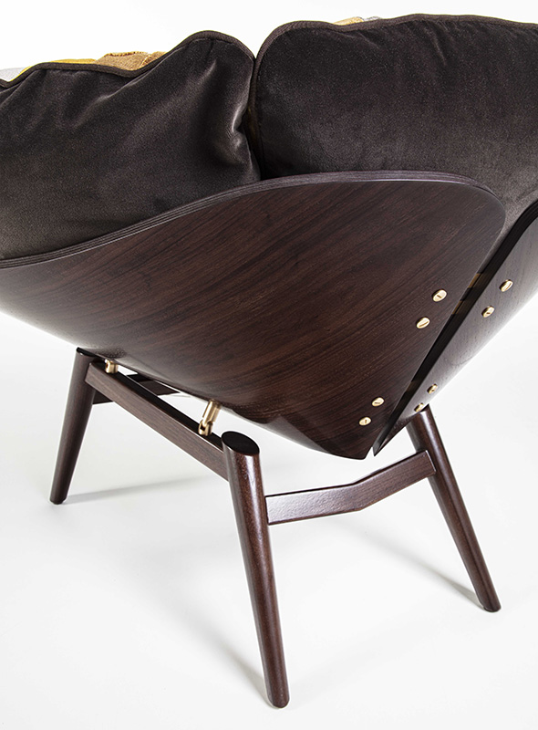 Viola Club Chair