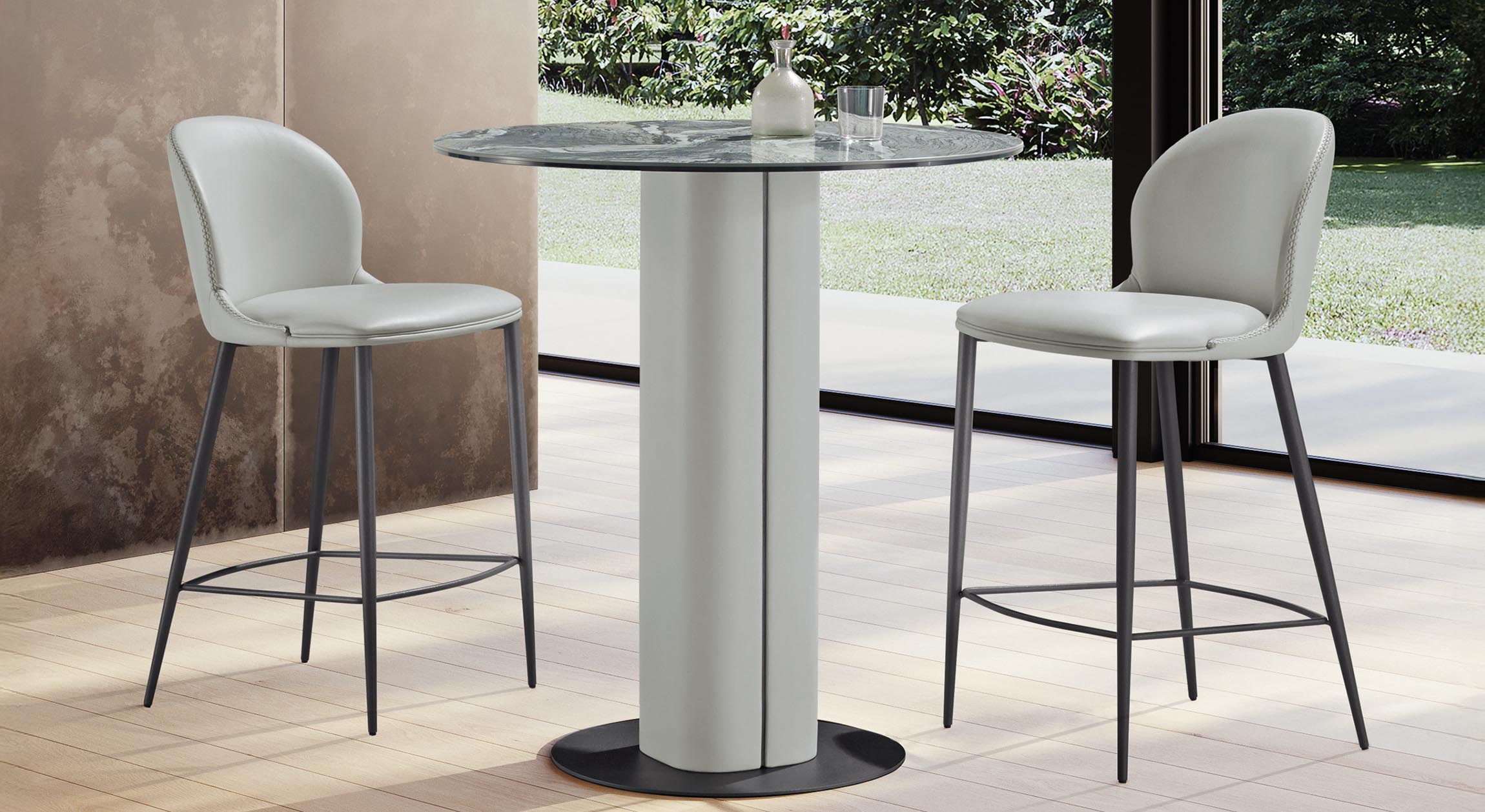 Medea Stools