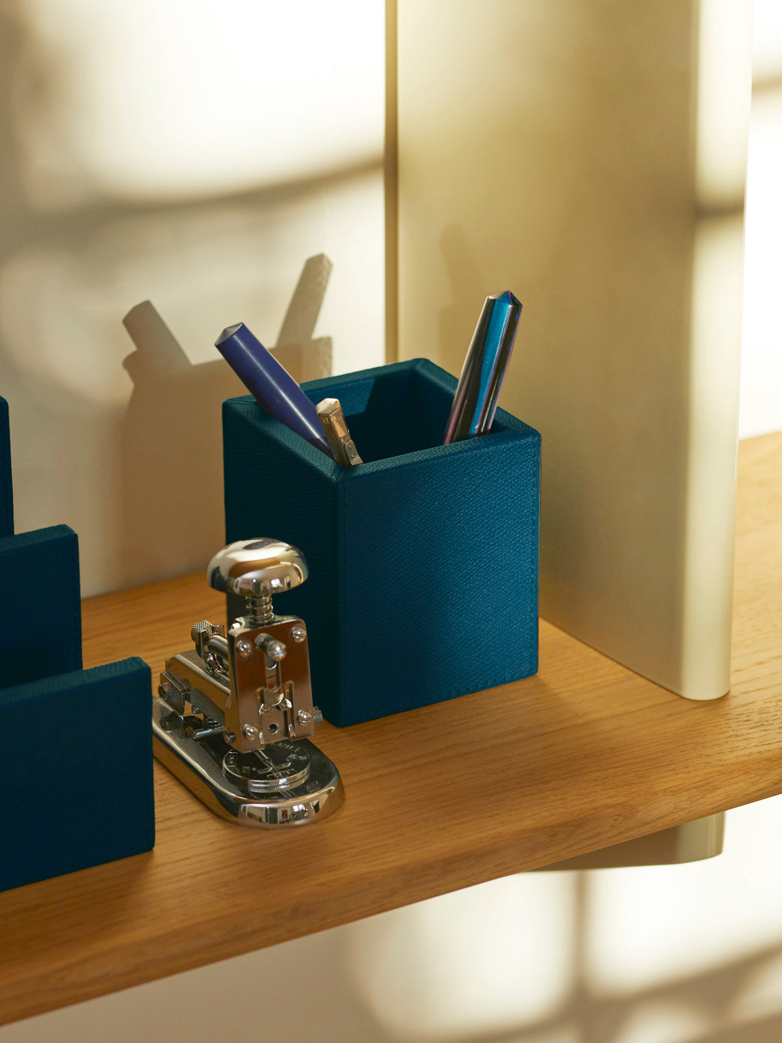 Tim Leather Pen Holder