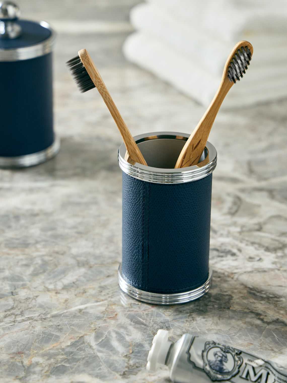 Amalfi Leather Toothbrush Holder