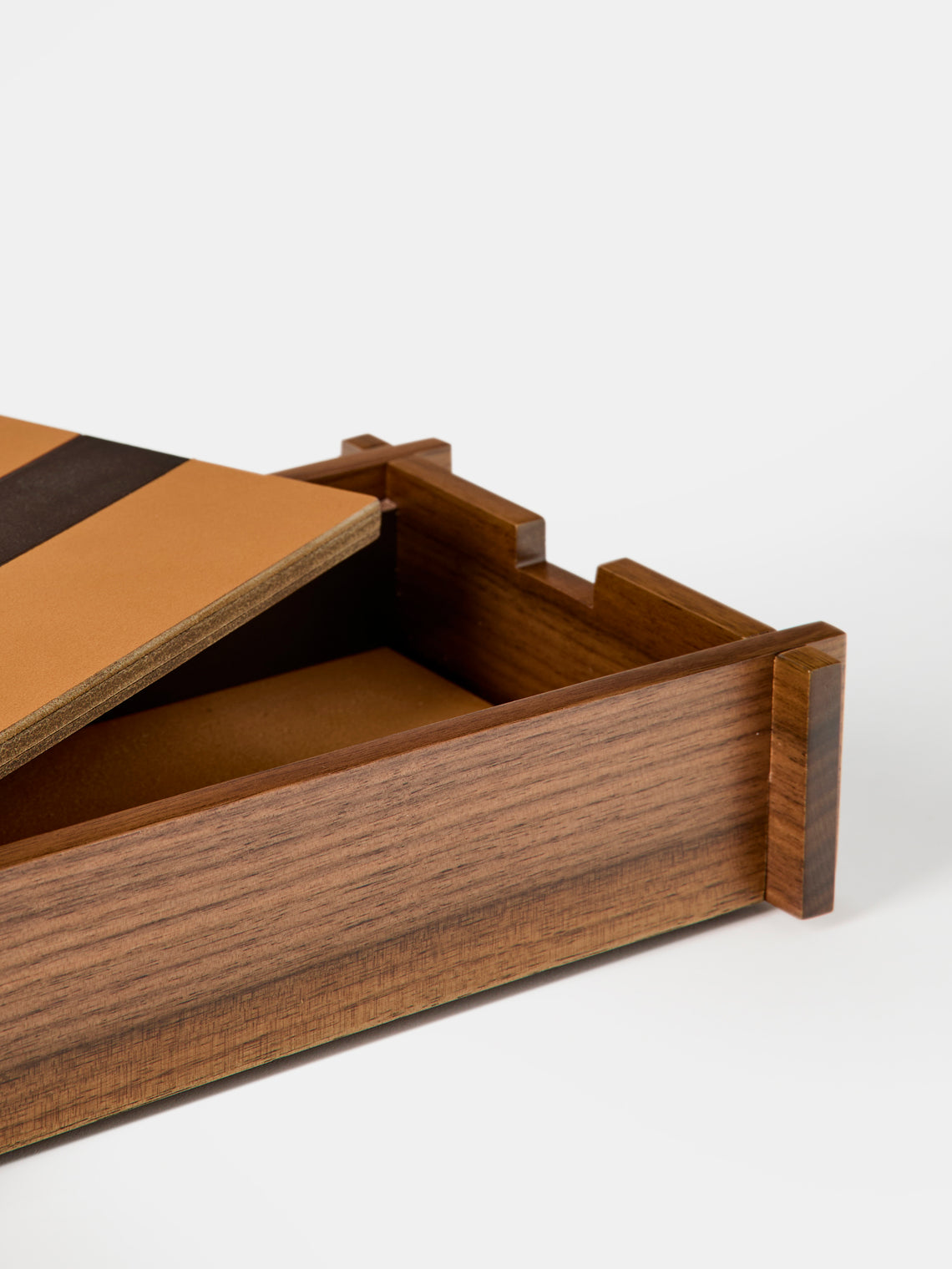Structura Leather and Wood Box