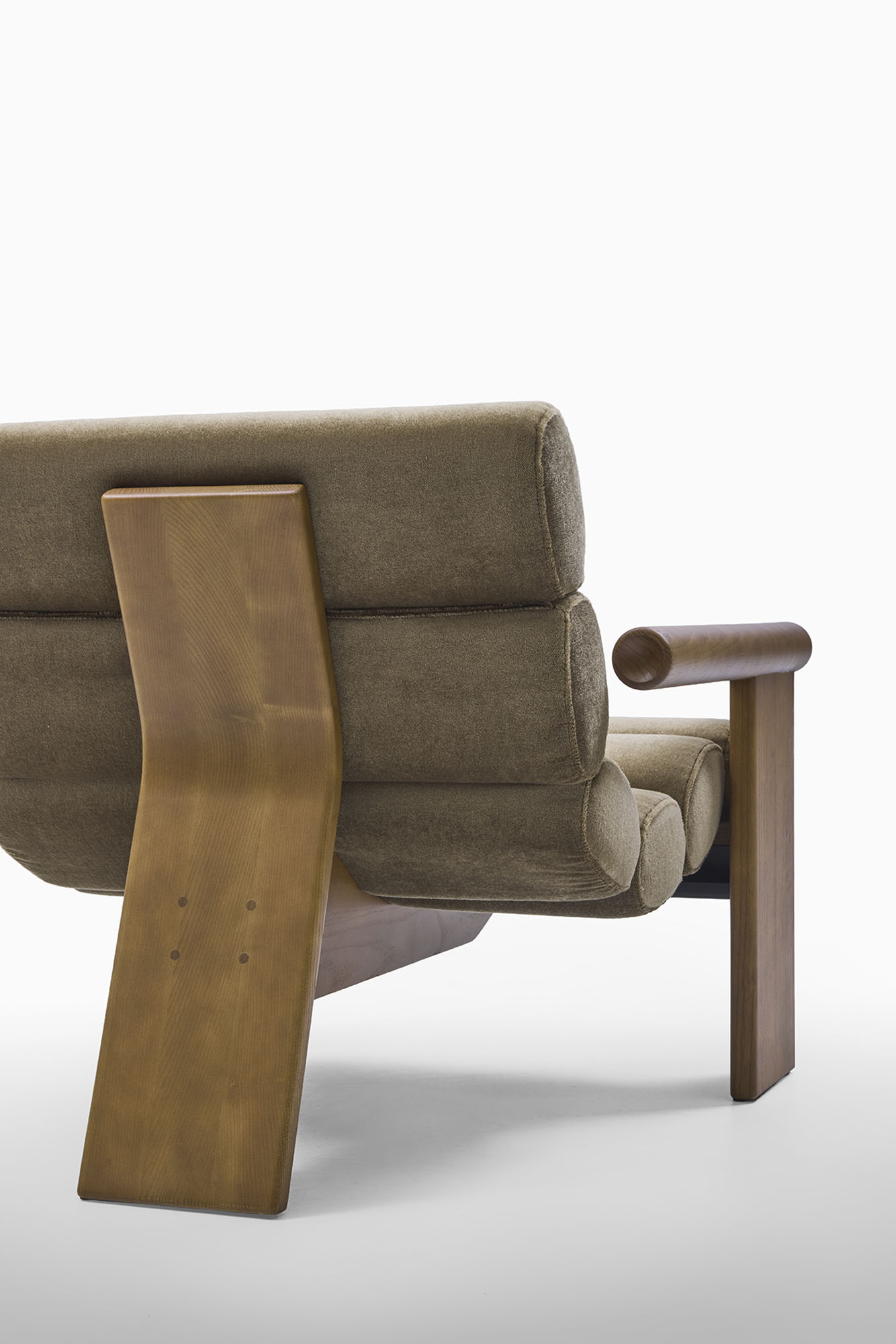 Lara Armchair