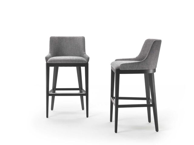 Nicole Stool