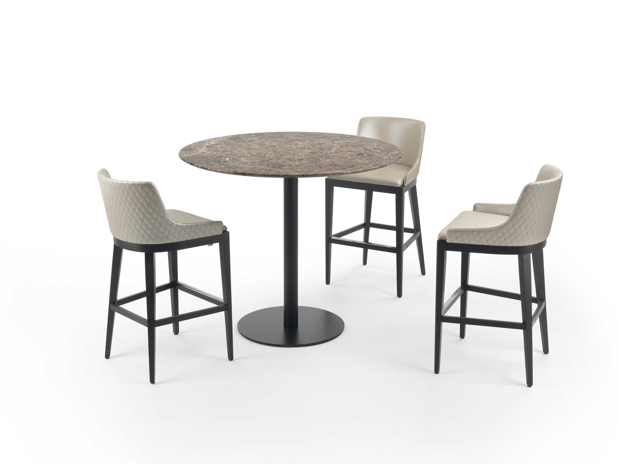 Nicole Stool