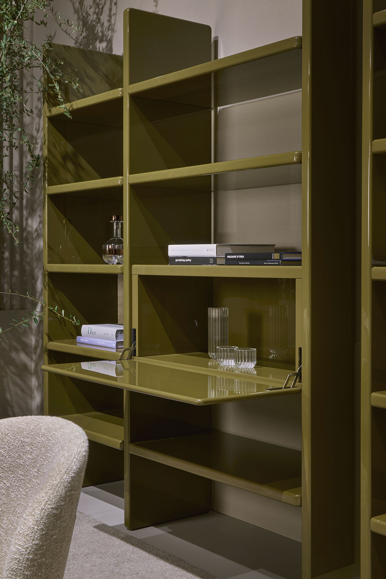 Pierre Bookshelf